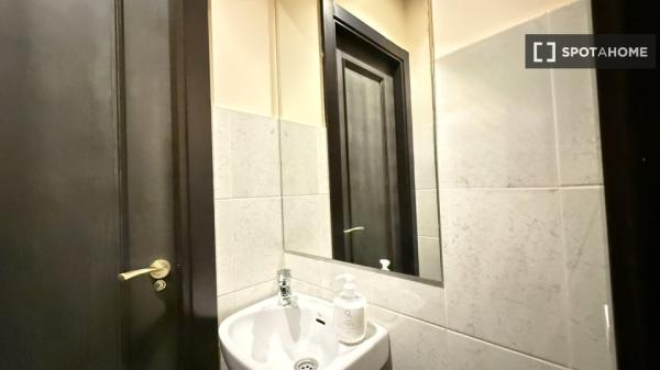 Apartamento de 2 dormitorios en alquiler en Almenara, Madrid