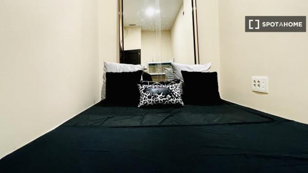 Apartamento de 2 dormitorios en alquiler en Almenara, Madrid