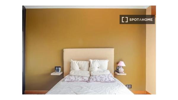 Piso de 2 habitaciones en alquiler en Mos, Vigo