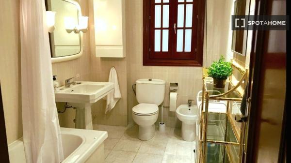 Habitación en piso compartido en alquiler en Sant Francesc, Valencia