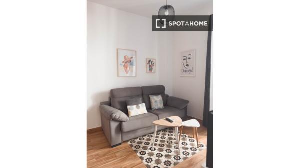 Estudio en alquiler en Triana, Sevilla