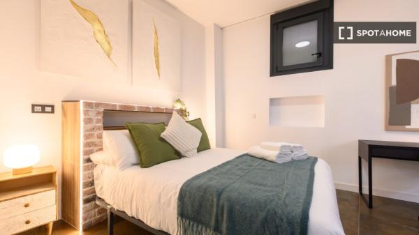 Apartamento de 2 dormitorios en alquiler en Universidad, Madrid
