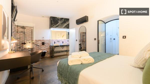 Apartamento de 2 dormitorios en alquiler en Universidad, Madrid