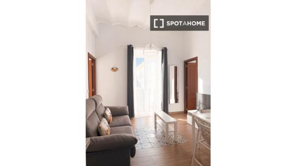 Apartamento de 2 dormitorios en alquiler en Triana, Sevilla