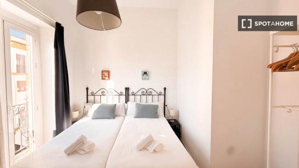 Apartamento de 2 dormitorios en alquiler en Triana, Sevilla