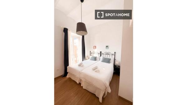 Apartamento de 2 dormitorios en alquiler en Triana, Sevilla