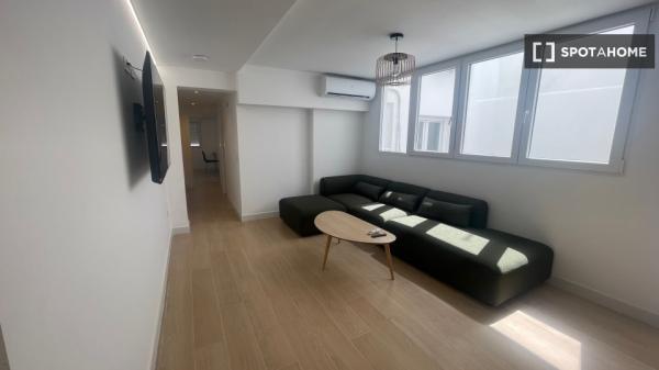 Piso de 4 habitaciones en alquiler en Burjassot