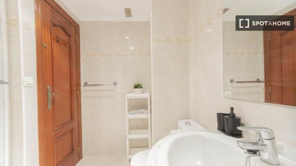 Room in shared flat for rent in Vara de Quart, Valencia.