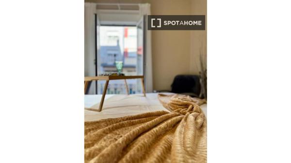 Chambre à louer dans un appartement partagé de 5 chambres à Vigo