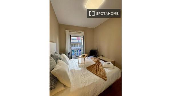 Chambre à louer dans un appartement partagé de 5 chambres à Vigo