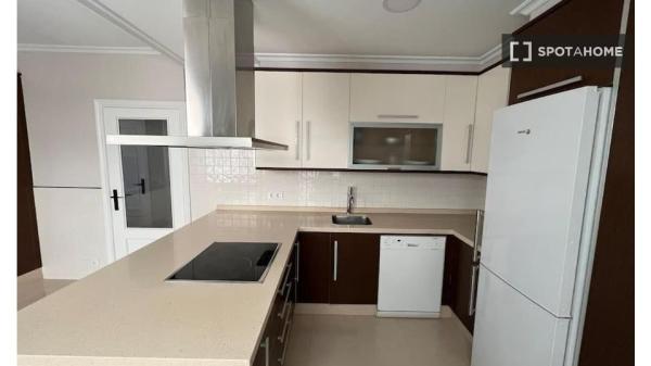 Chambre en colocation à louer à Coia, Vigo