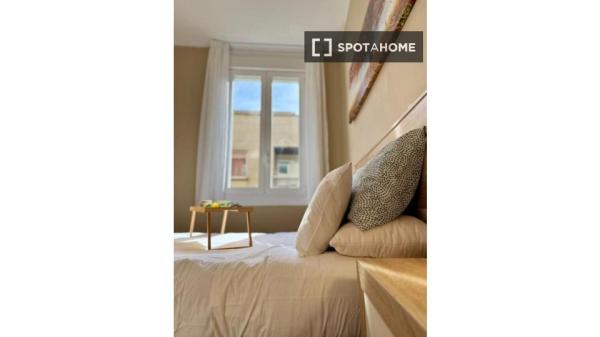 Chambre à louer dans un appartement partagé de 5 chambres à Vigo