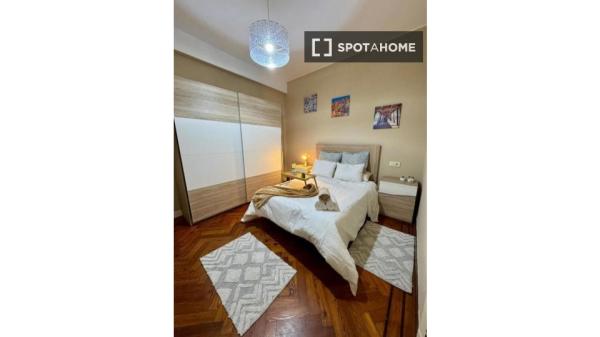 Chambre à louer dans un appartement partagé de 5 chambres à Vigo
