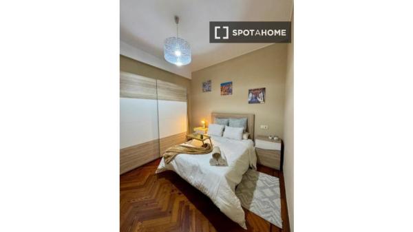 Chambre à louer dans un appartement partagé de 5 chambres à Vigo