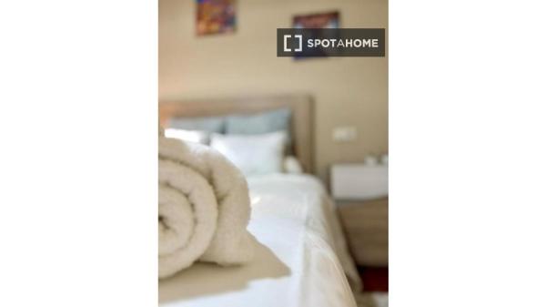 Chambre à louer dans un appartement partagé de 5 chambres à Vigo