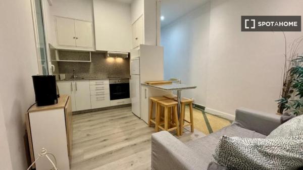 Chambre à louer dans un appartement partagé de 5 chambres à Vigo