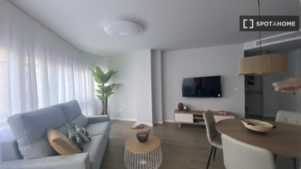 Apartamento de 2 dormitorios en alquiler en La Trinidad Este, Málaga