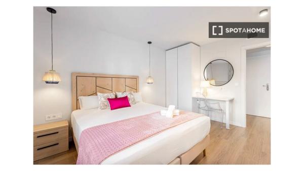 Apartamento de 2 dormitorios en alquiler en La Trinidad Este, Málaga