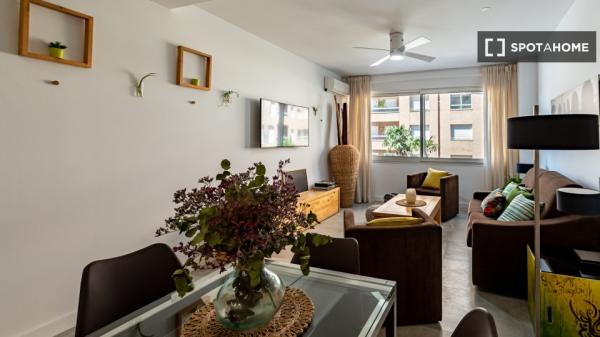 Estudio en alquiler en Los Remedios, Sevilla