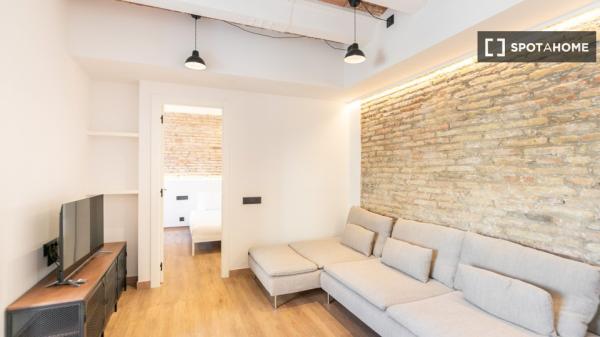 Piso en alquiler de 3 habitaciones en el Camp de l'Arpa del Clot.