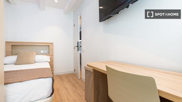 Pokój we wspólnym mieszkaniu w València