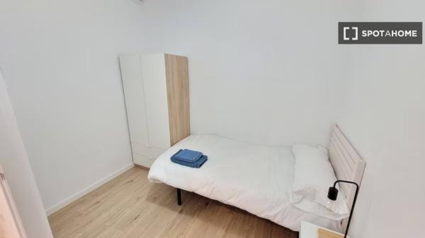 Apartamento de 2 habitaciones en alquiler en Terrassa, Barcelona