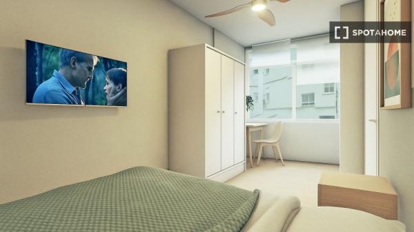 Pokój w mieszkaniu dzielonym z 5 sypialniami do wynajęcia, La Raiosa, Walencja