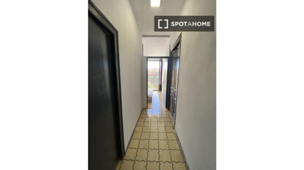 Pokój we wspólnym mieszkaniu w Barcelonie