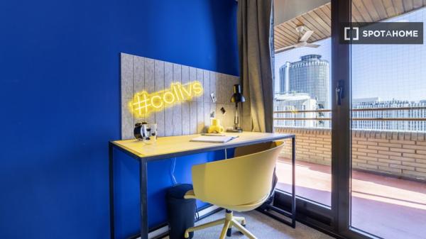 Se alquila habitación en Cuatro Caminos, Madrid