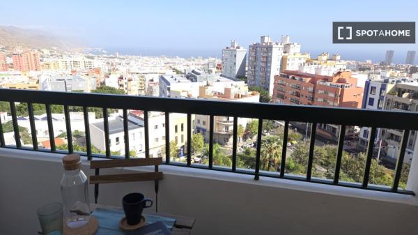Apartamento de 3 dormitorios en alquiler en El Perú, Tenerife