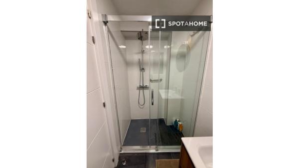 Habitación en piso compartido de 5 habitaciones en alquiler, La Raiosa, Valencia