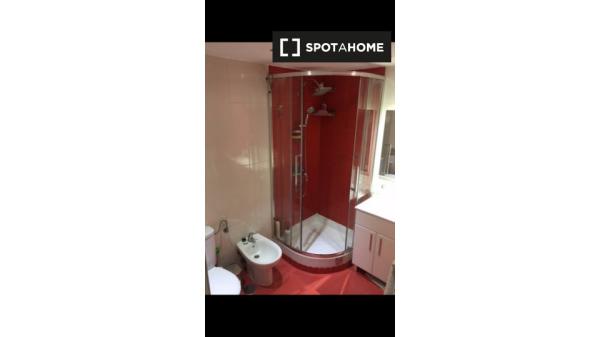 Se alquila habitación en piso de 3 dormitorios en Leganés, Madrid