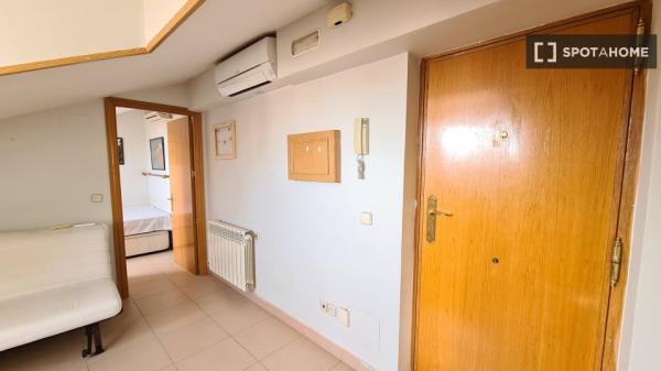 Estudio en alquiler en Embajadores, Madrid