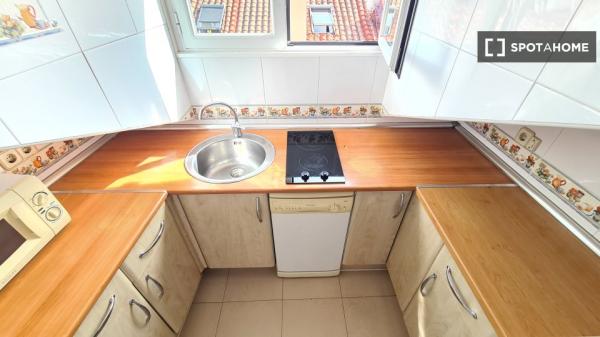 Estudio en alquiler en Embajadores, Madrid