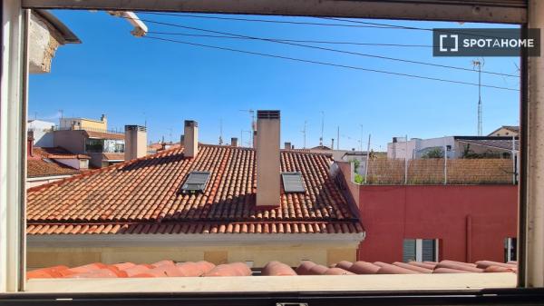 Estudio en alquiler en Embajadores, Madrid