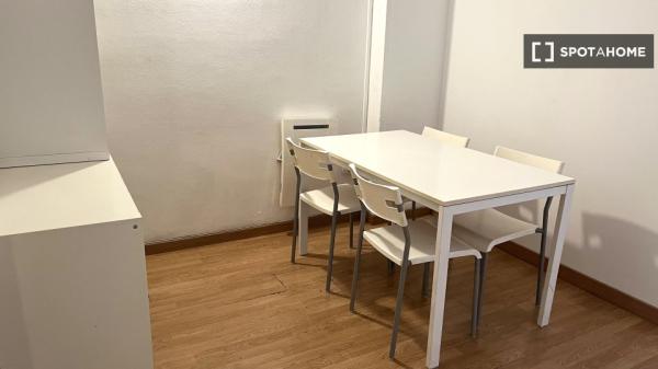 Zimmer in einer Wohngemeinschaft in Barcelona