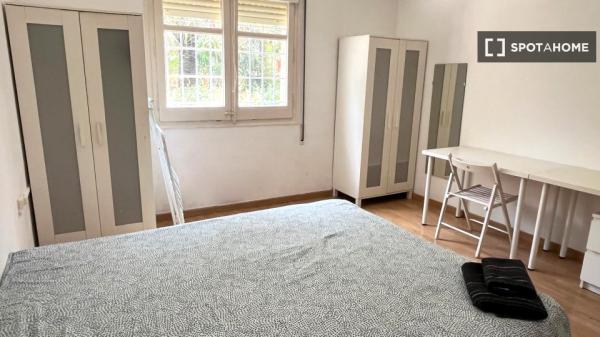 Zimmer in einer Wohngemeinschaft in Barcelona