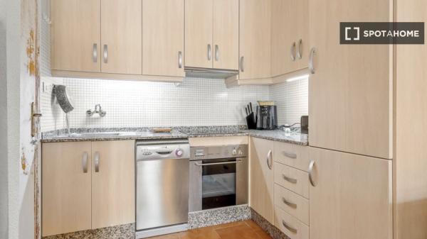 Apartamento de 2 dormitorios en alquiler en Santa Pola