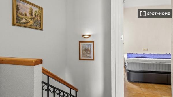 Apartamento de 2 dormitorios en alquiler en Santa Pola