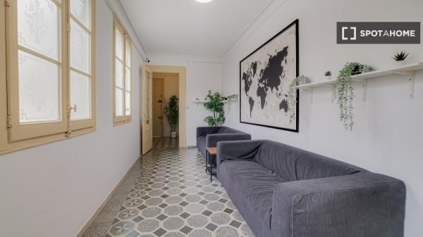 Chambre à louer dans une colocation de 14 chambres à El Raval