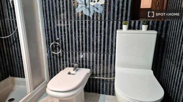 Habitación en piso compartido en alquiler en Sant Francesc, Valencia