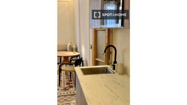 Estudio en alquiler en La Dreta de l'Eixample, Barcelona