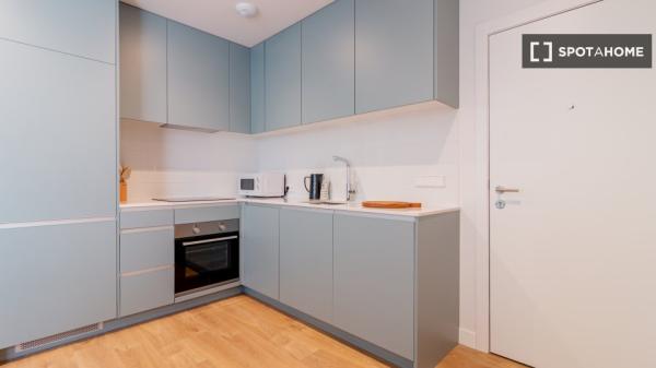 Piso de 2 dormitorios en alquiler en Guindalera, Madrid.