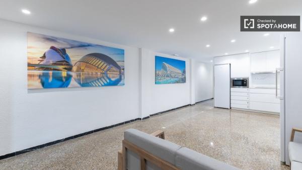 Zimmer in einer 5-Zimmer-WG in Mont-Olivet zu vermieten