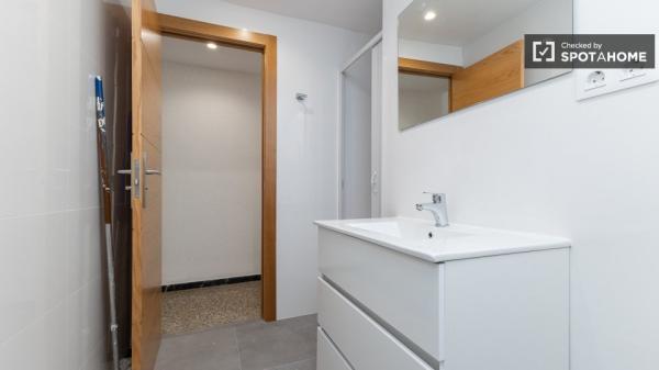 Zimmer in einer 5-Zimmer-WG in Mont-Olivet zu vermieten