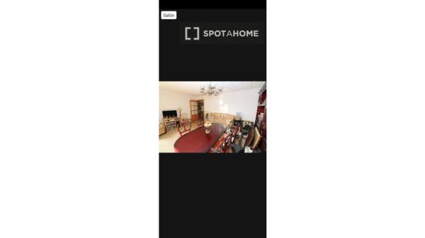 Chambre dans un appartement partagé à Palma