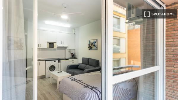 Estudio en alquiler en Les Corts, Barcelona