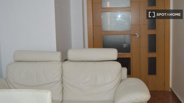 Zimmer in Wohngemeinschaft in València