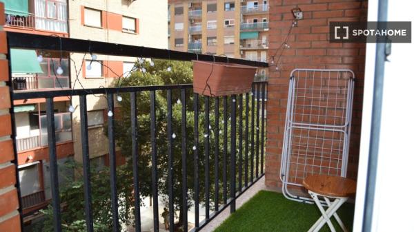 Zimmer in Wohngemeinschaft in València