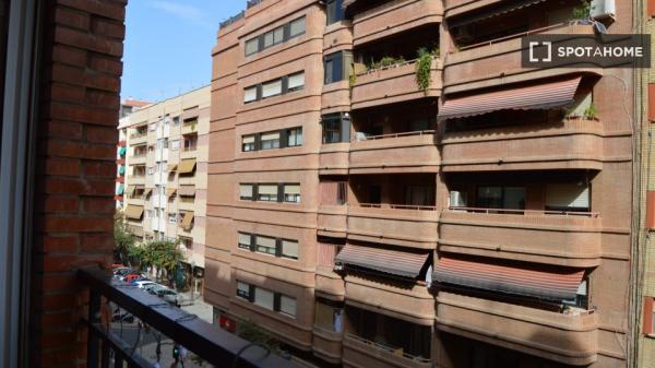 Zimmer in Wohngemeinschaft in València